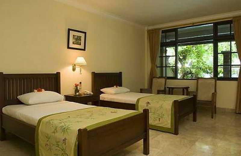 Hotel Puri Bambu Джимбаран Экстерьер фото