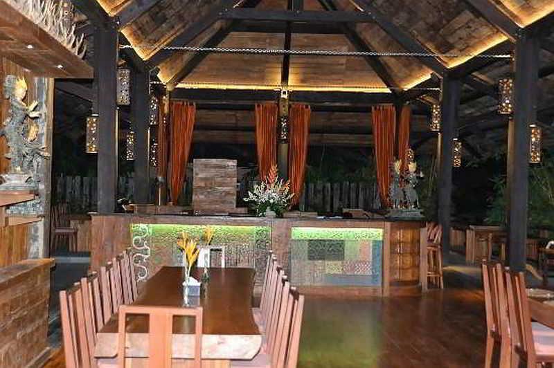Hotel Puri Bambu Джимбаран Экстерьер фото