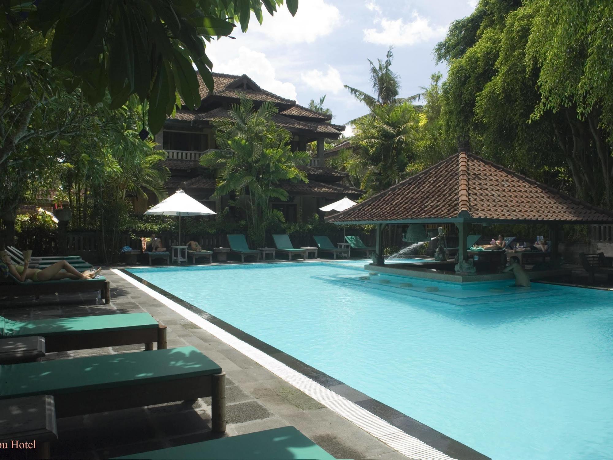 Hotel Puri Bambu Джимбаран Экстерьер фото